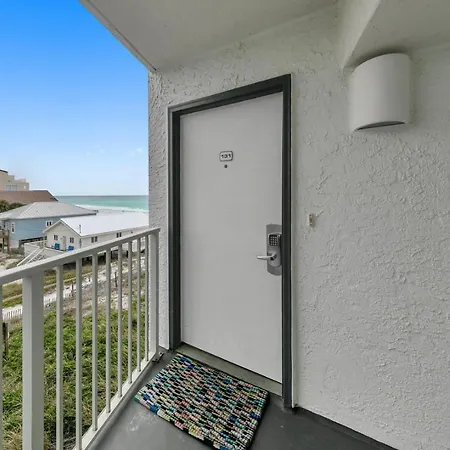 Mainsail 131 - Beachfront 2Br With Free Seasonal Beach Service Destin Exterior photo