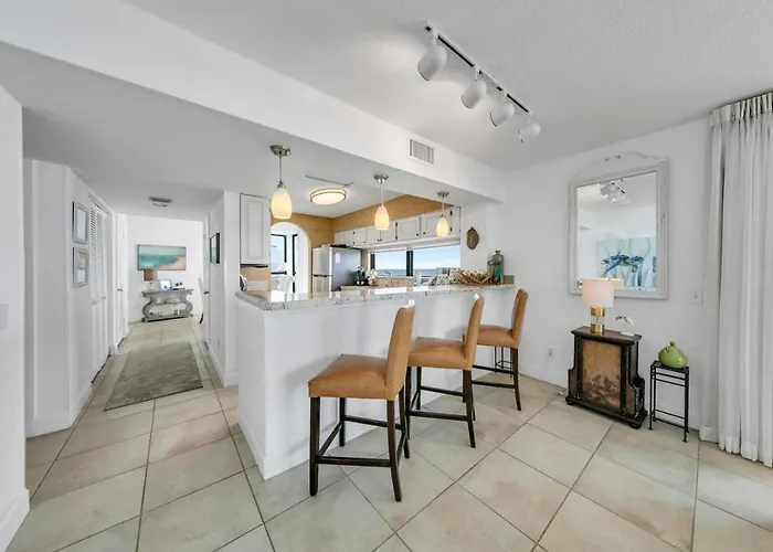 Mainsail 131 - Beachfront 2Br With Free Seasonal Beach Service