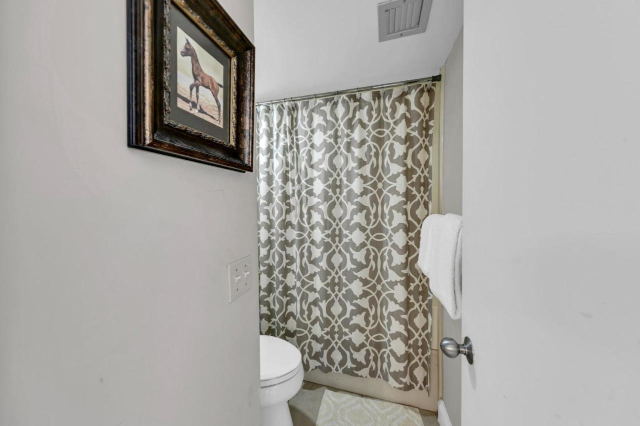 Mainsail 131 - Beachfront 2br With Free Seasonal Service Holiday home Destin