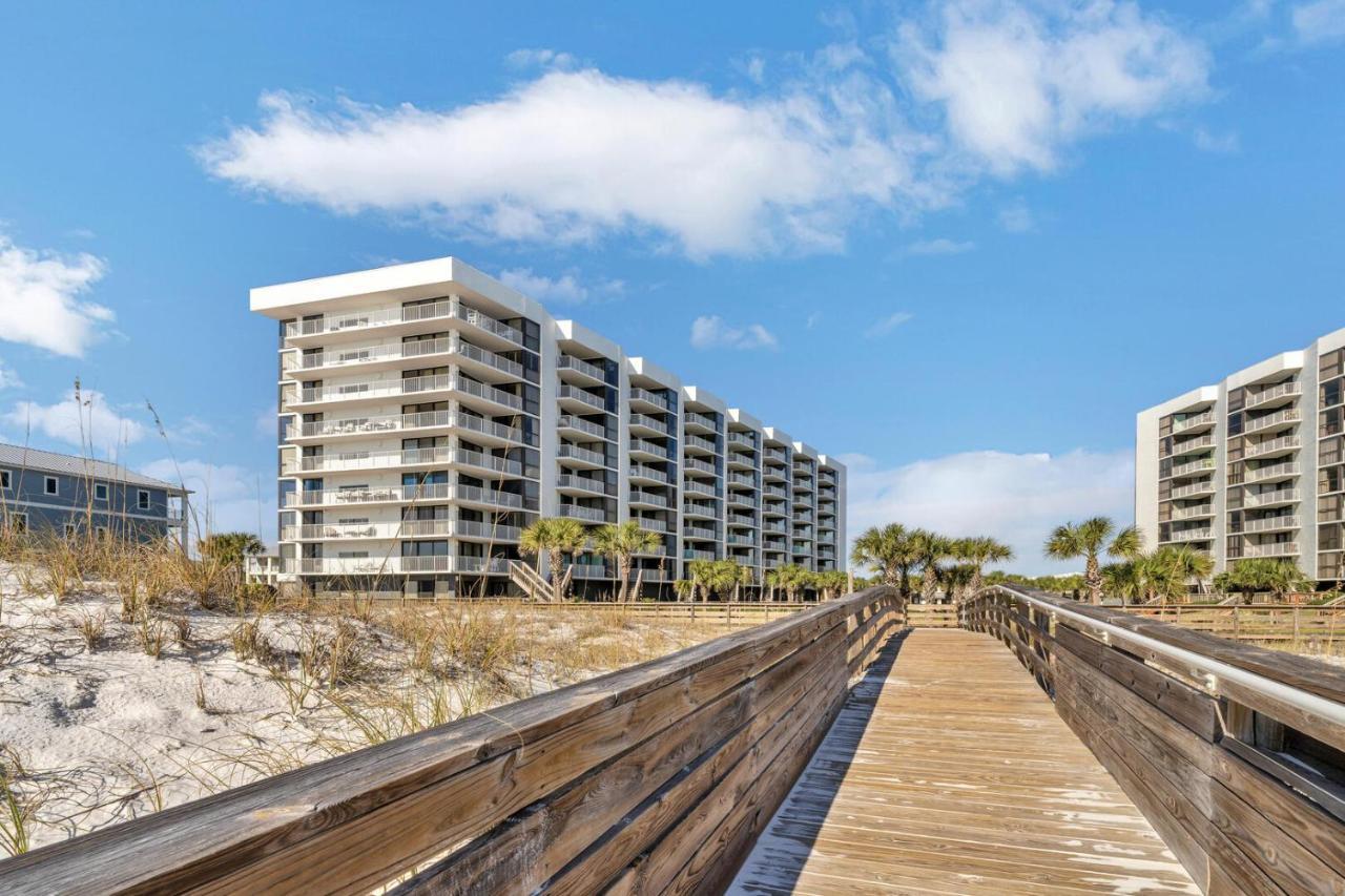 Mainsail 131 - Beachfront 2br With Free Seasonal Service