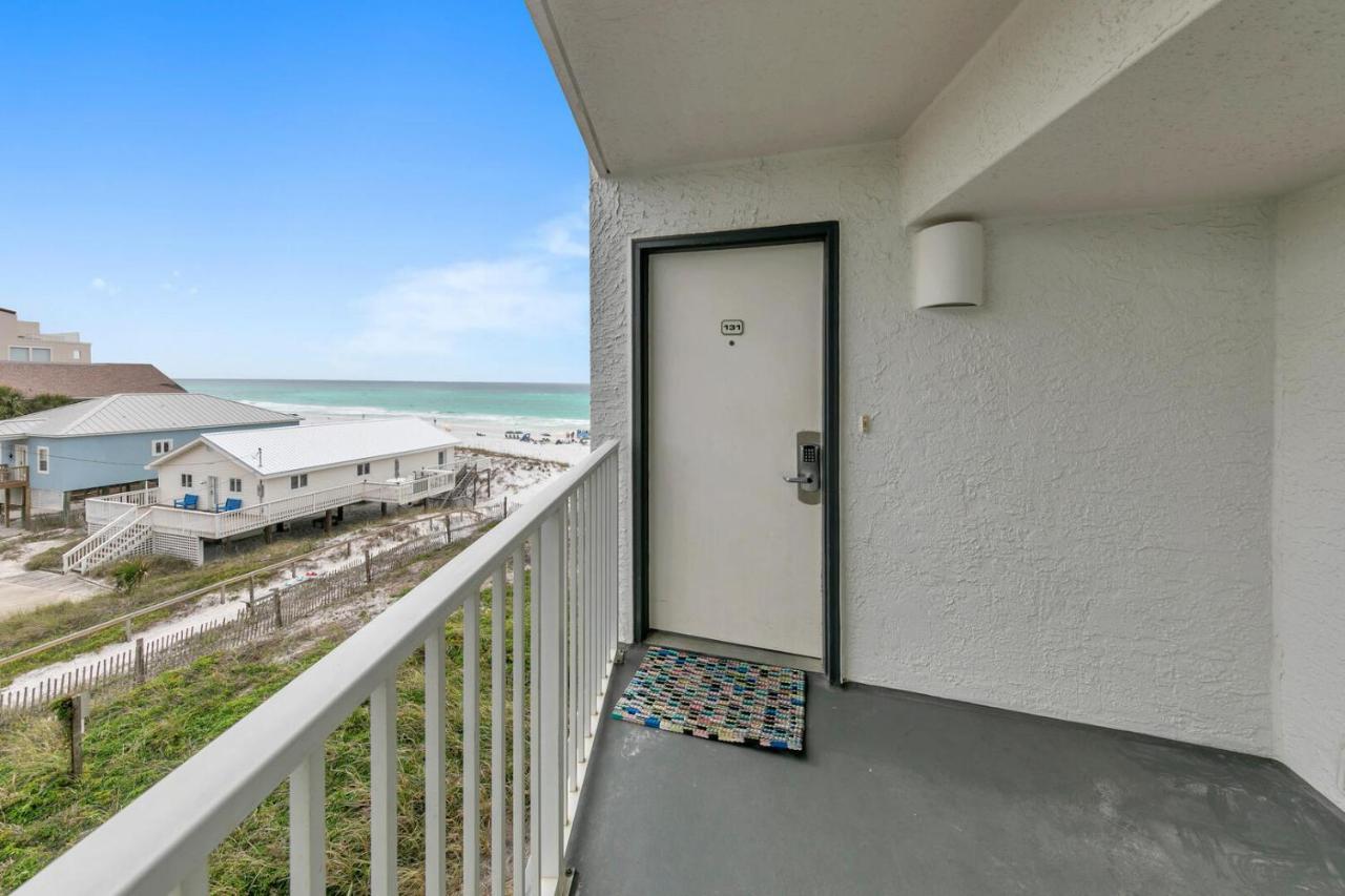Mainsail 131 - Beachfront 2br With Free Seasonal Service